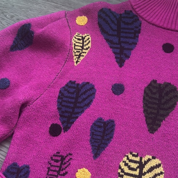 Gabby Isabella | pink knit sweater with balloon sleeves and hearts - Picture 4 of 10